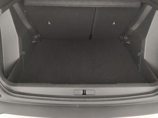PEUGEOT 2008 usata, con Touch screen