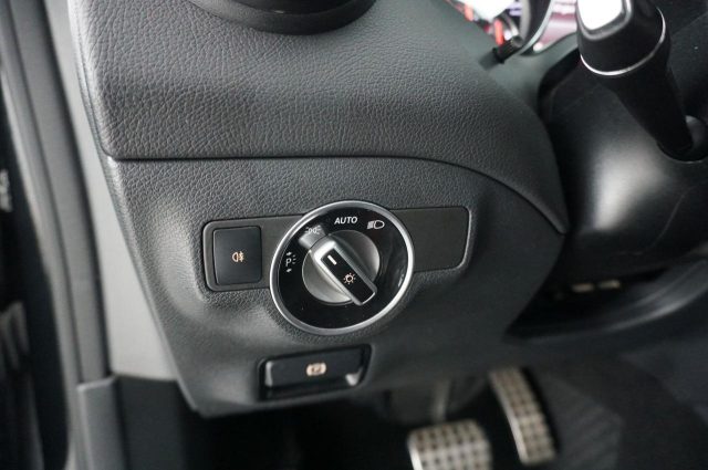 MERCEDES-BENZ CLA 45 AMG usata, con Portellone posteriore elettrico