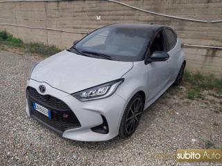 TOYOTA Yaris usata, con Cerchi in lega