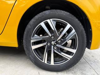 PEUGEOT 208 usata, con Lettore CD