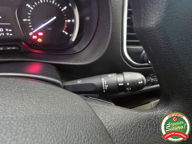 OPEL Vivaro Life usata, con Touch screen