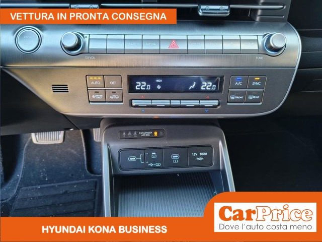 HYUNDAI Kona usata, con Volante in pelle