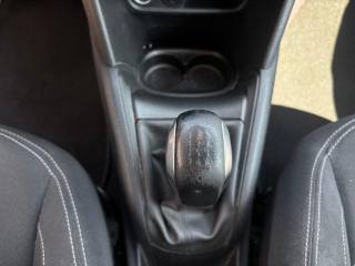 PEUGEOT 208 usata, con USB