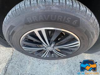 VOLKSWAGEN Tiguan usata, con USB