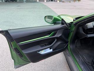 PORSCHE Taycan usata, con Autoradio