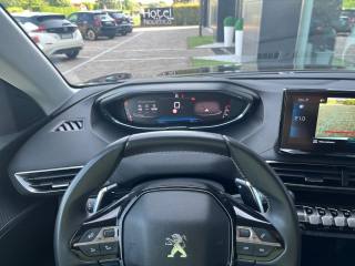 PEUGEOT 5008 usata, con Boardcomputer