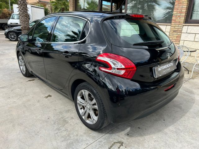 PEUGEOT 208 usata, con Boardcomputer