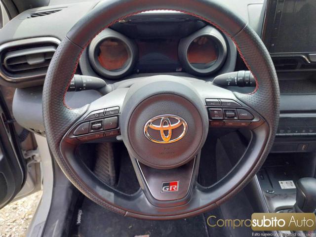 TOYOTA Yaris usata, con Airbag testa