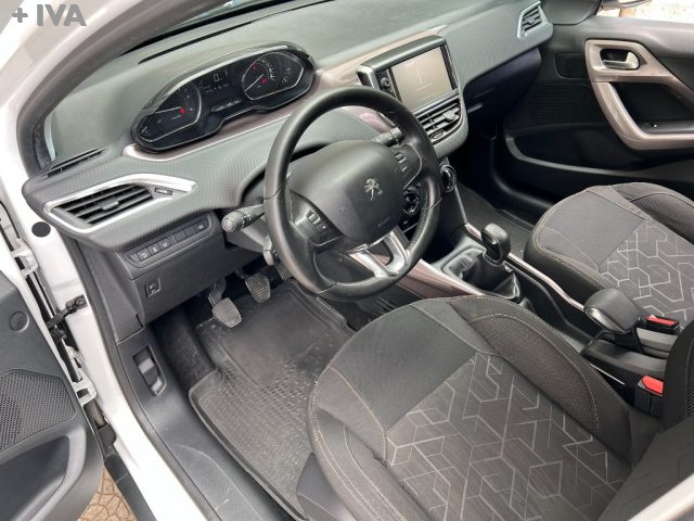 PEUGEOT 2008 usata 10