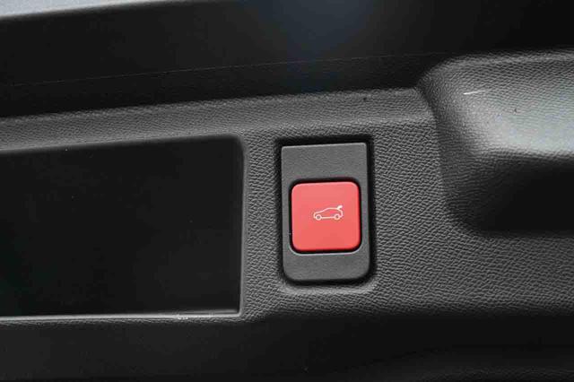 OPEL Grandland usata, con Park Distance Control