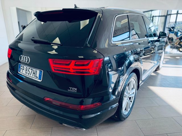 AUDI Q7 usata, con Autoradio