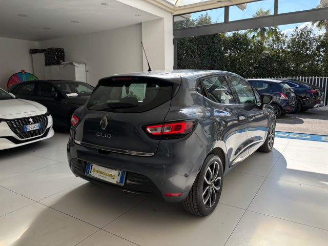 RENAULT Clio usata, con Climatizzatore