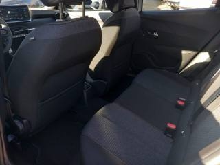 PEUGEOT 2008 usata, con Autoradio digitale