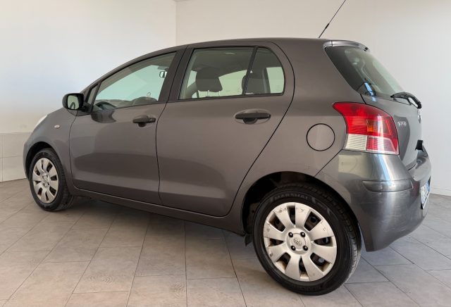 TOYOTA Yaris usata 4
