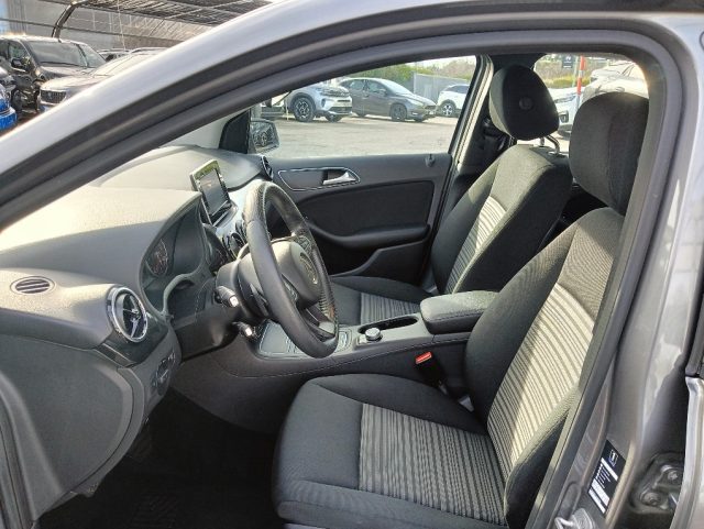 MERCEDES-BENZ B 180 usata, con Chiusura centralizzata