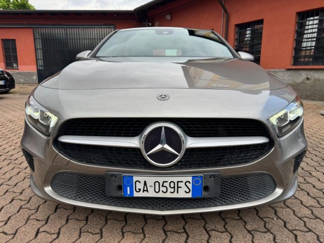 MERCEDES-BENZ A 180 usata, con Boardcomputer