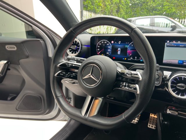 MERCEDES-BENZ A 180 usata, con Fari direzionali