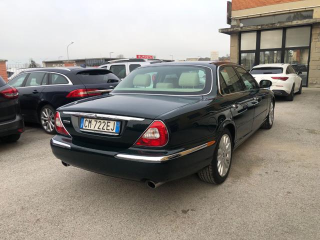 JAGUAR XJ8 usata, con Chiusura centralizzata