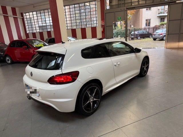 VOLKSWAGEN Scirocco usata, con Autoradio