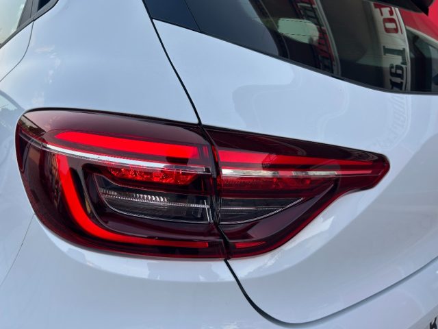 RENAULT Clio usata, con Fari LED