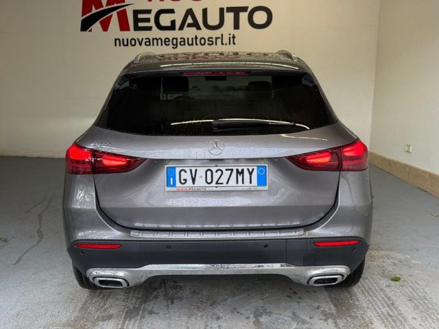 MERCEDES-BENZ GLA 180 usata, con Cerchi in lega