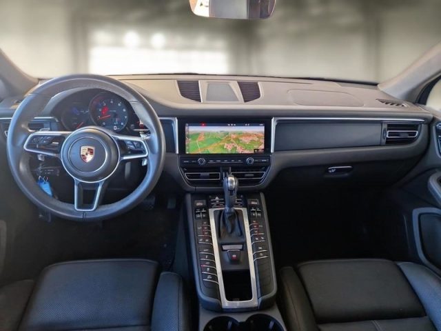 PORSCHE Macan usata, con Autoradio