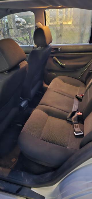 VOLKSWAGEN Golf usata, con Alzacristalli elettrici