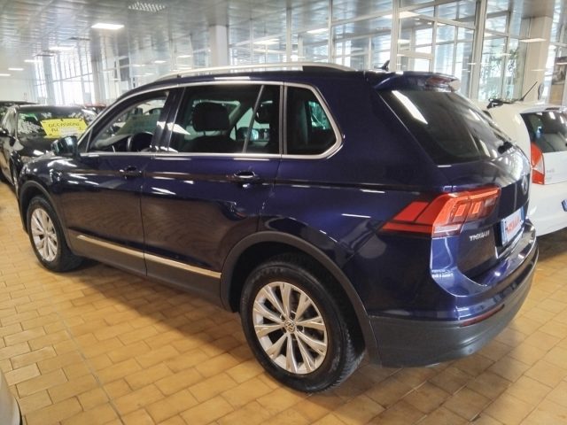 VOLKSWAGEN Tiguan usata, con Autoradio