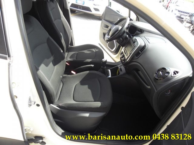 RENAULT Captur usata, con Autoradio