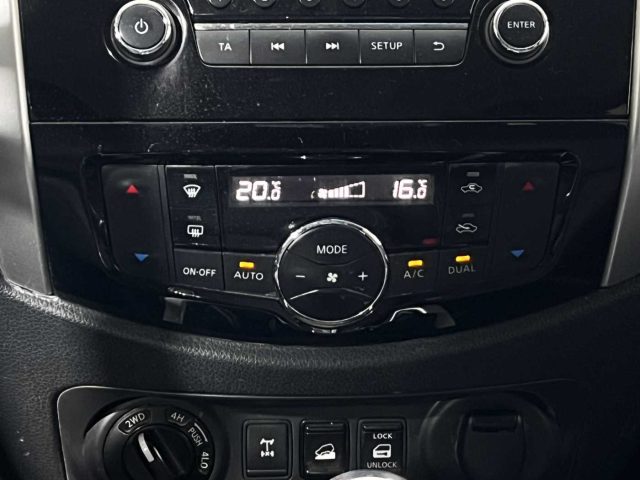 NISSAN Navara usata, con Specchietti laterali elettrici
