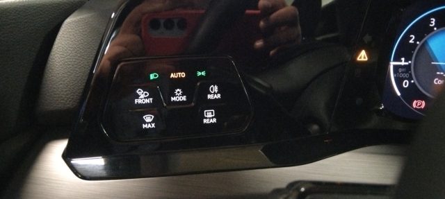 VOLKSWAGEN Golf usata, con Autoradio digitale