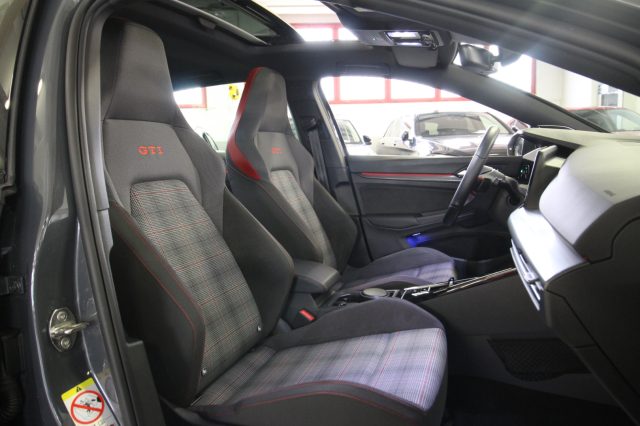 VOLKSWAGEN Golf usata, con Tettuccio apribile