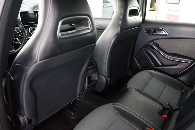 MERCEDES-BENZ A 160 usata, con Airbag testa