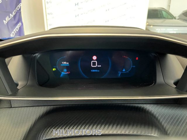PEUGEOT 2008 usata, con Sensori di parcheggio posteriori