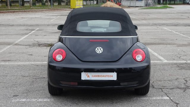VOLKSWAGEN New Beetle usata, con Autoradio