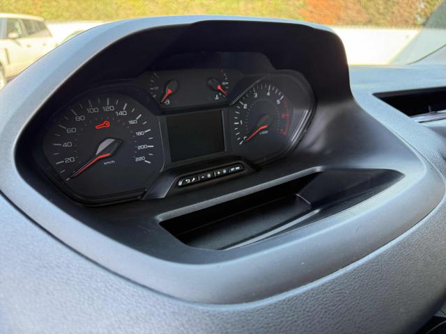 PEUGEOT Rifter usata, con Touch screen