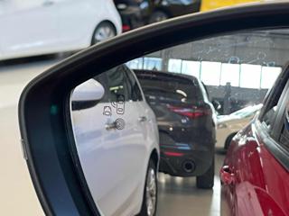 OPEL Corsa usata, con Autoradio digitale