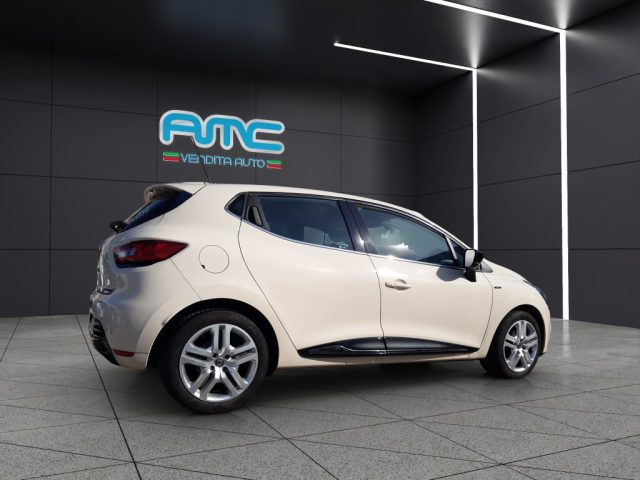 RENAULT Clio usata, con Autoradio
