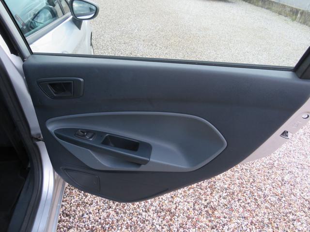 FORD Fiesta usata 19