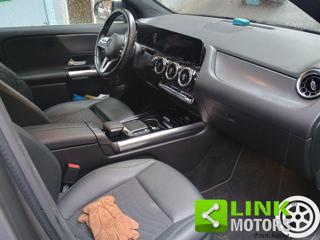 MERCEDES-BENZ GLA 250 usata, con Autoradio digitale