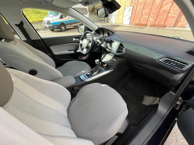 PEUGEOT 308 usata, con Controllo automatico clima