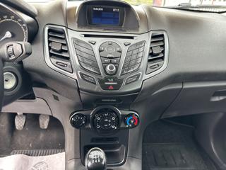 FORD Fiesta usata, con USB