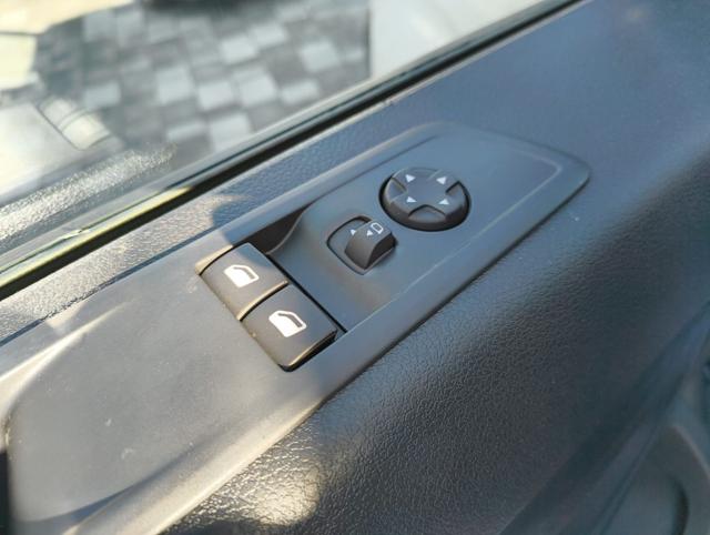 PEUGEOT Expert usata, con ESP