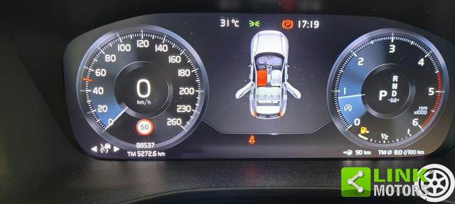 VOLVO XC40 usata 8