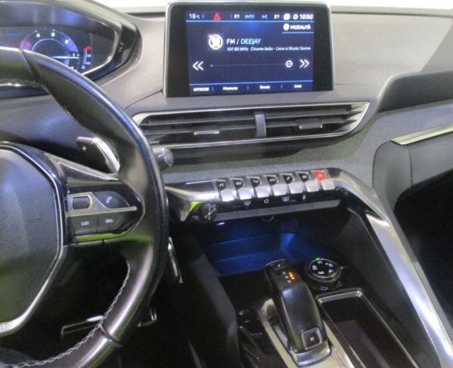 PEUGEOT 5008 usata, con Boardcomputer