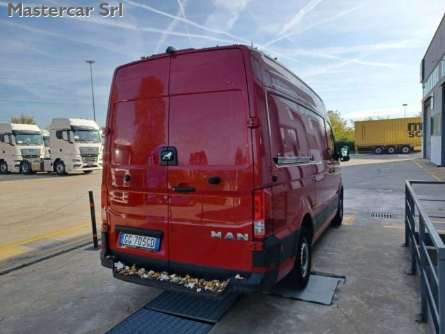 VOLKSWAGEN Crafter usata, con Autoradio