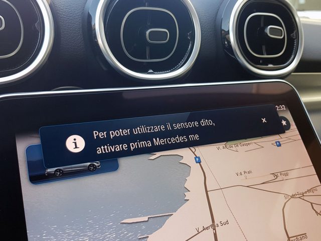 MERCEDES-BENZ C 200 usata, con Sistema di navigazione