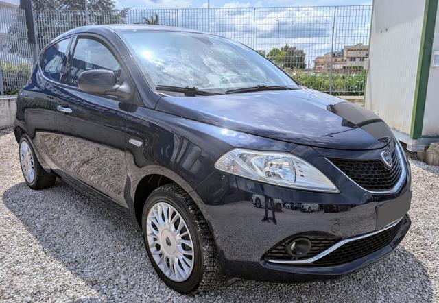LANCIA Ypsilon usata, con Airbag