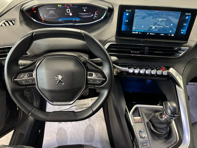 PEUGEOT 5008 usata, con Boardcomputer