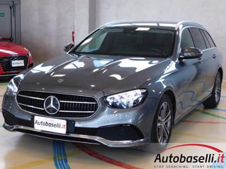 MERCEDES-BENZ E 220 usata, con Park Distance Control